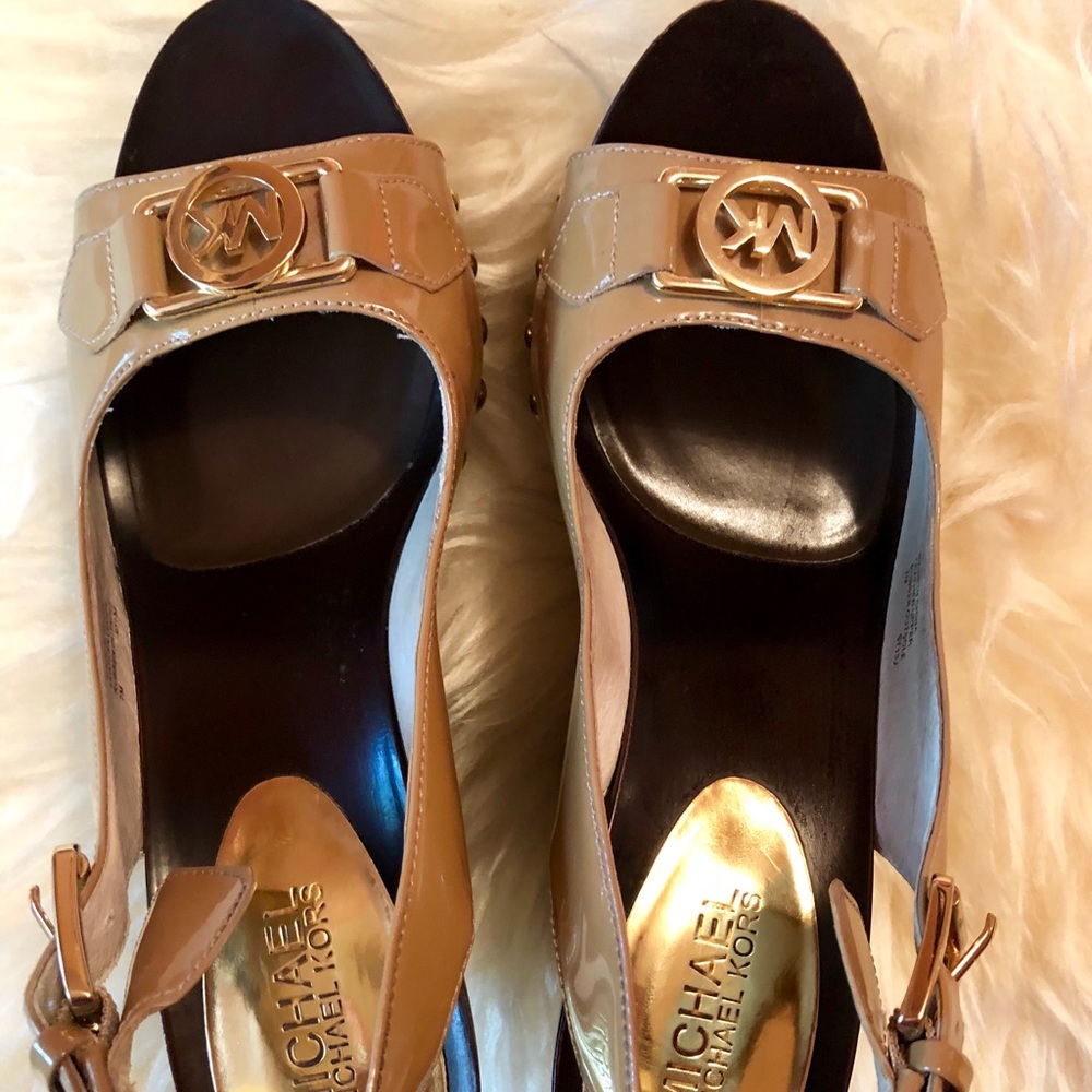 Shoes - Picture 4 of 6